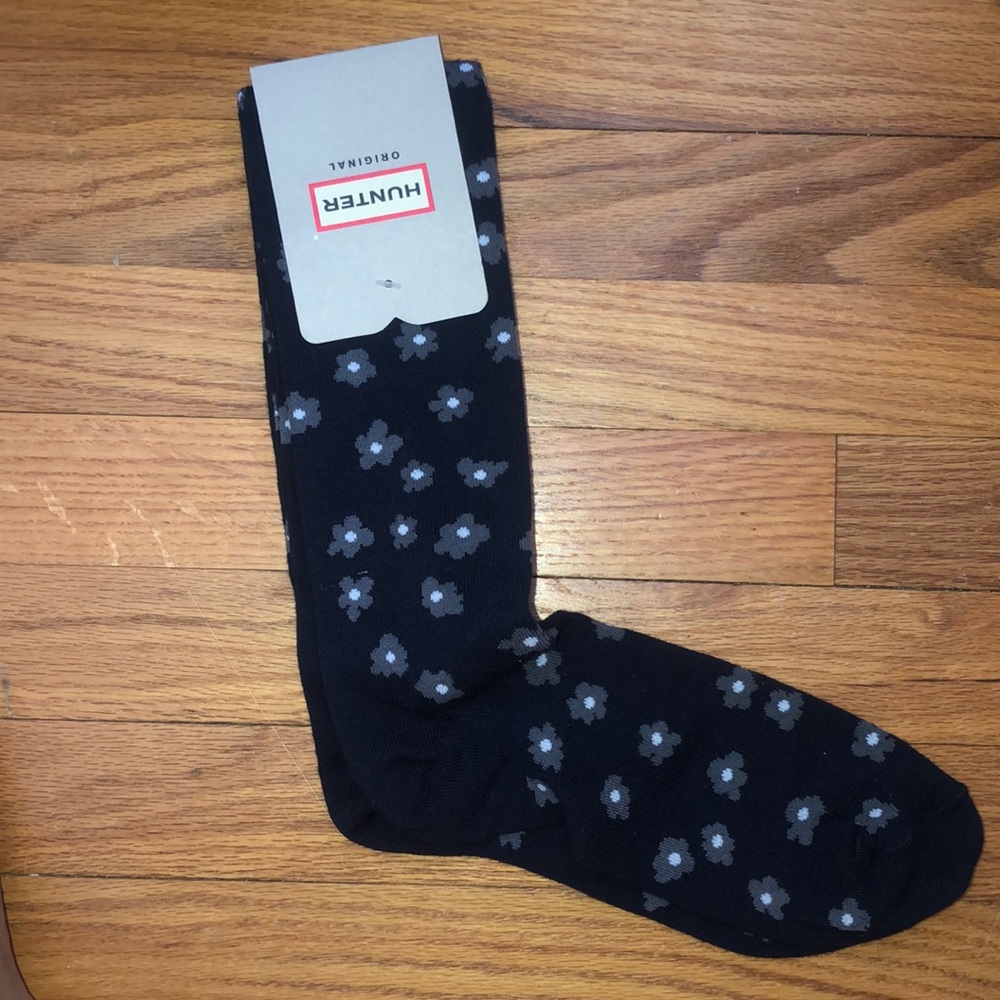 NWT Hunter Navy/Graphite Floral High Boot Socks